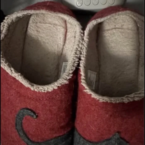 L.L. Bean Red and Gray Cat Slippers - Picture 2 of 8